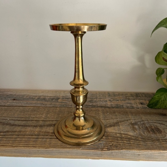 Brass candlestick for pillar candles - Picture 2 of 6